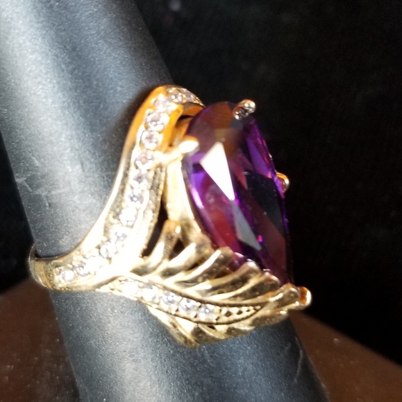 Amethyst Color Gemstone Ring - Picture 2 of 2